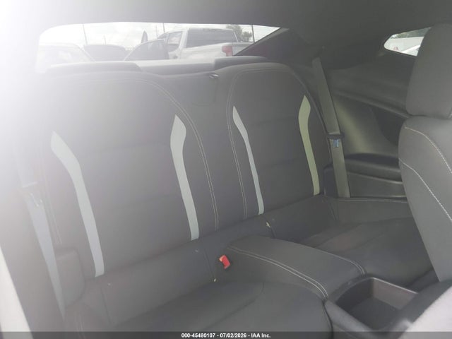 Chevrolet Camaro 1lt 2018 1G1FB1RX7J0180467 Image 8