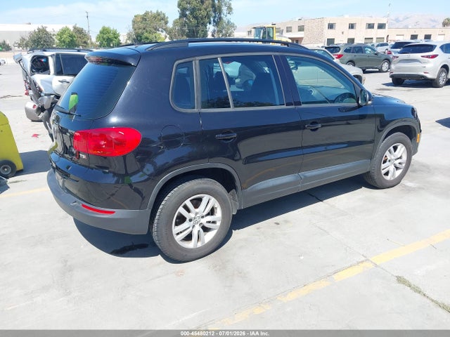 2016 Volkswagen Tiguan S მანქანა იყიდება აუქციონზე, vin: WVGAV7AX6GW610837, აუქციონის ნომერი: 45480212