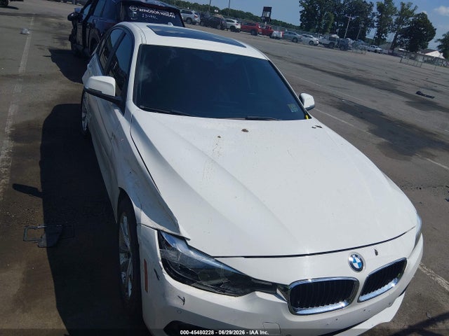 Aukcja sprzedaży 2017 Bmw 320i Xdrive, vin: WBA8E5G30HNU44878, numer aukcji: 45480228