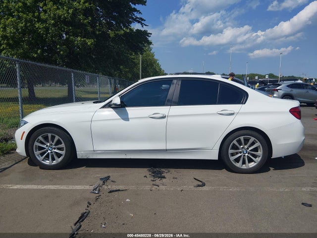 Aukcja sprzedaży 2017 Bmw 320i Xdrive, vin: WBA8E5G30HNU44878, numer aukcji: 45480228
