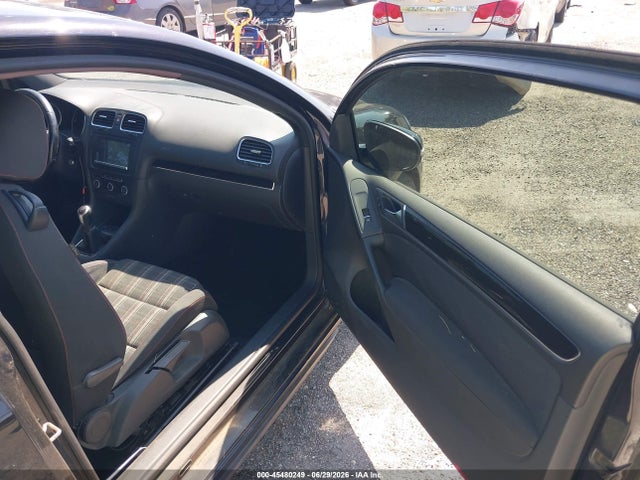 Продажа на аукционе авто 2013 Volkswagen Gti 2-door, vin: WVWEV7AJ7DW127032, номер лота: 45480249