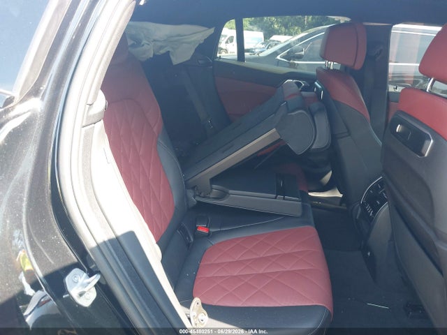 5UX33EX04R9S73070 BMW X6 Xdrive40i