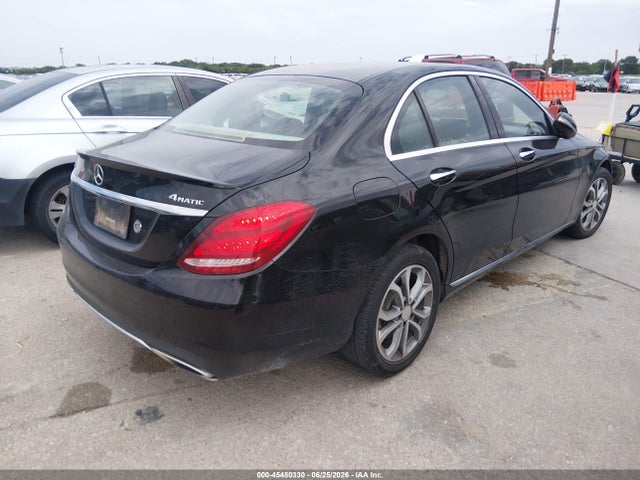 2016 Mercedes-benz C 300 4matic მანქანა იყიდება აუქციონზე, vin: 55SWF4KB5GU098452, აუქციონის ნომერი: 45480330