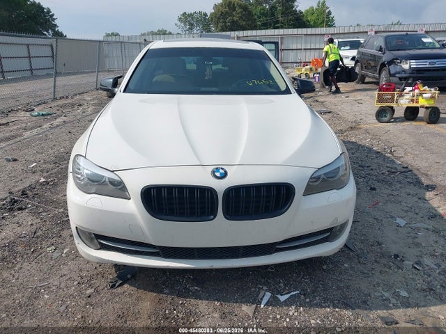 45480383 :رقم المزاد ، WBAFR1C58BDV76523 vin ، 2011 Bmw 528i مزاد بيع