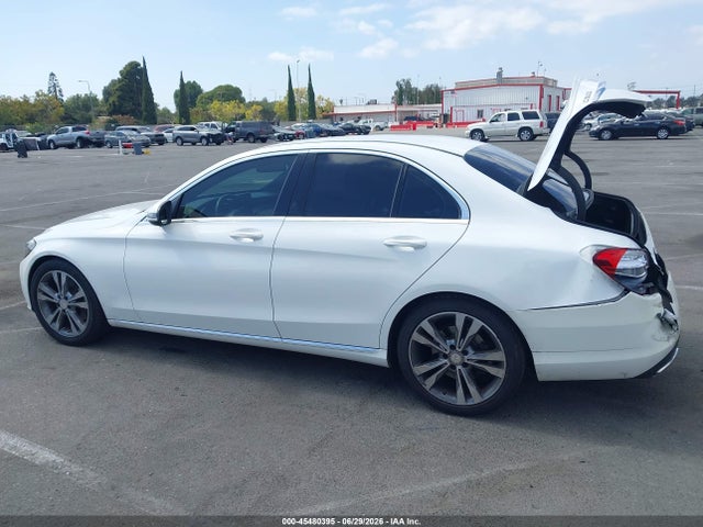 55SWF4JB7GU122607 Mercedes-Benz C 300