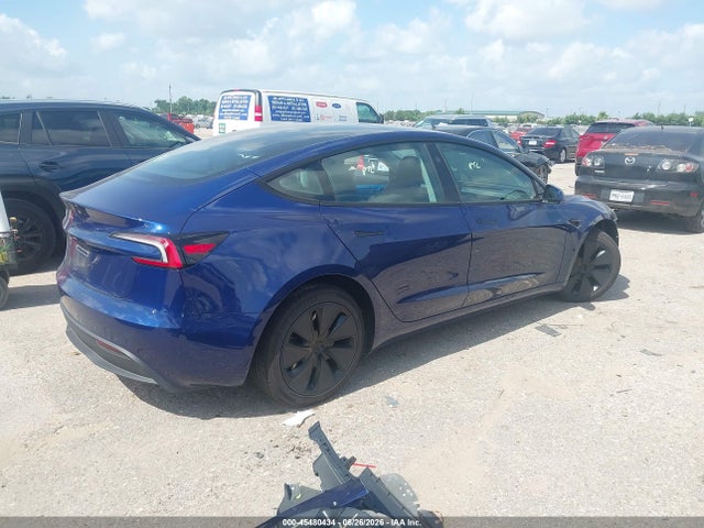 Tesla MODEL 3 2026 5YJ3E1EA5TF132599 Image 4