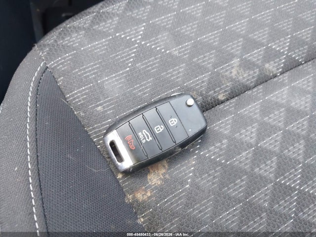 3KPA24AB6JE048696 KIA RIO S