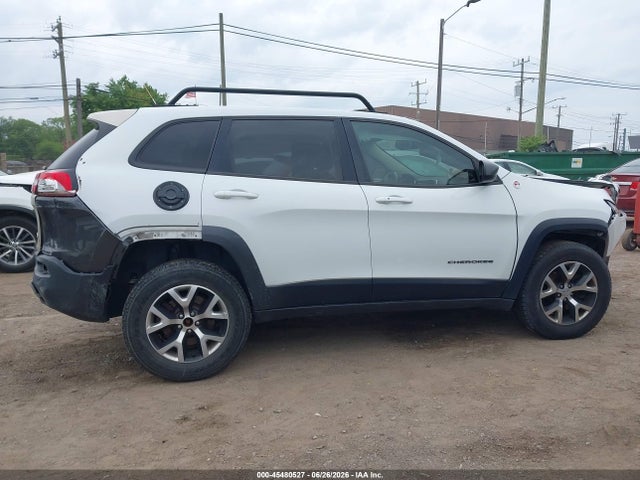 2015 Jeep Cherokee Trailhawk მანქანა იყიდება აუქციონზე, vin: 1C4PJMBS8FW604886, აუქციონის ნომერი: 45480527