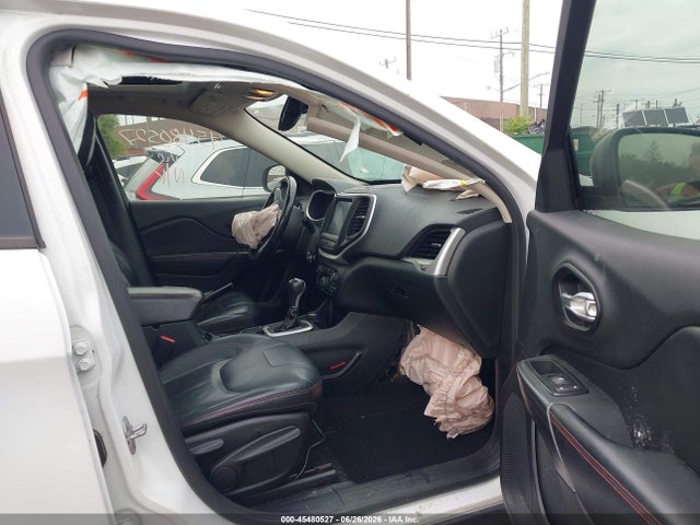 2015 Jeep Cherokee Trailhawk მანქანა იყიდება აუქციონზე, vin: 1C4PJMBS8FW604886, აუქციონის ნომერი: 45480527