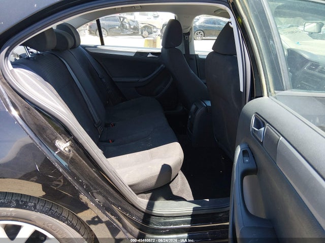 3VWD17AJXFM218545 Volkswagen Jetta 1.8t Se