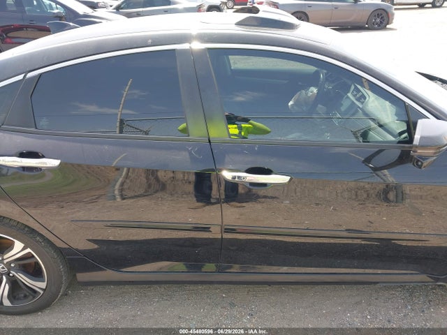 45480596 :رقم المزاد ، 2HGFC1F96HH632121 vin ، 2017 Honda Civic Touring مزاد بيع