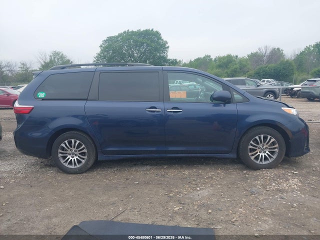 Toyota SIENNA XLE 2020 5TDYZ3DC3LS056515 Image 13
