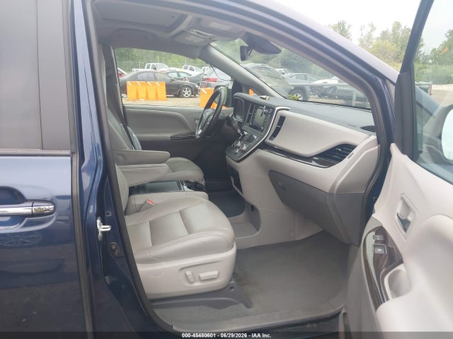 Toyota SIENNA XLE 2020 5TDYZ3DC3LS056515 Image 5