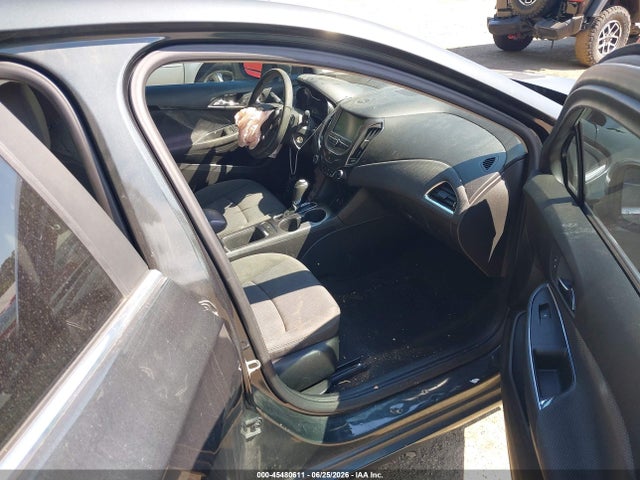 45480611 :رقم المزاد ، 1G1BE5SM3J7206762 vin ، 2018 Chevrolet Cruze Lt Auto مزاد بيع