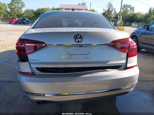 2017 Volkswagen Passat 1.8t S მანქანა იყიდება აუქციონზე, vin: 1VWAT7A39HC043692, აუქციონის ნომერი: 45480654