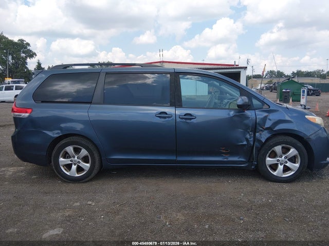 Aukcja sprzedaży 2014 Toyota Sienna Le V6 8 Passenger, vin: 5TDKK3DC8ES454235, numer aukcji: 45480679