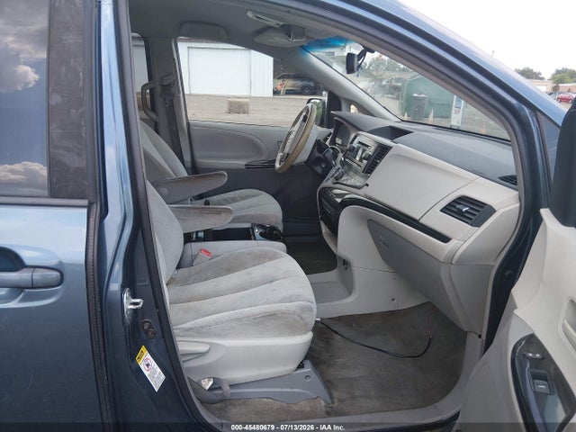 Aukcja sprzedaży 2014 Toyota Sienna Le V6 8 Passenger, vin: 5TDKK3DC8ES454235, numer aukcji: 45480679