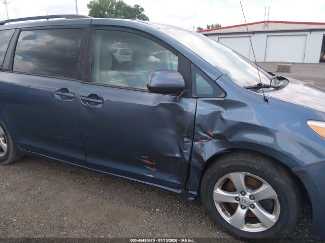 Aukcja sprzedaży 2014 Toyota Sienna Le V6 8 Passenger, vin: 5TDKK3DC8ES454235, numer aukcji: 45480679