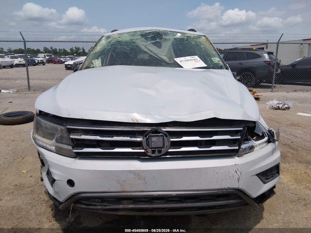 2018 Volkswagen Tiguan 2.0t Se/2.0t Sel მანქანა იყიდება აუქციონზე, vin: 3VV3B7AX5JM214428, აუქციონის ნომერი: 45480689