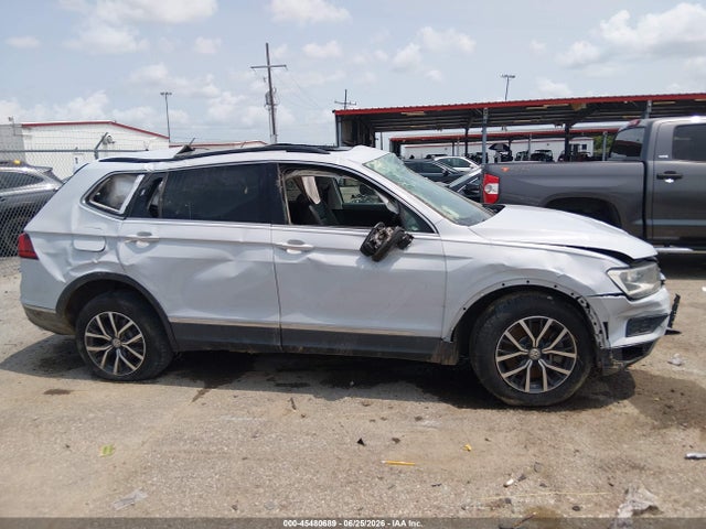 2018 Volkswagen Tiguan 2.0t Se/2.0t Sel მანქანა იყიდება აუქციონზე, vin: 3VV3B7AX5JM214428, აუქციონის ნომერი: 45480689
