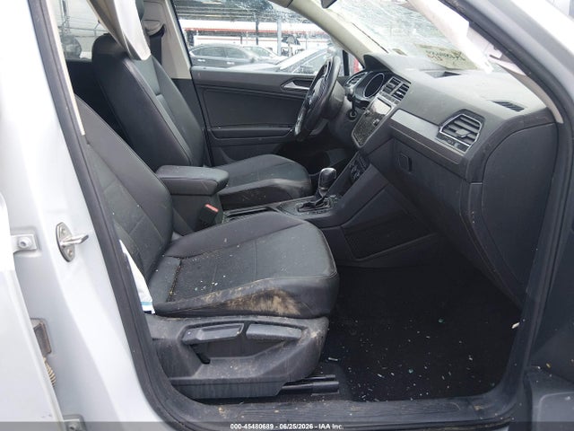 2018 Volkswagen Tiguan 2.0t Se/2.0t Sel მანქანა იყიდება აუქციონზე, vin: 3VV3B7AX5JM214428, აუქციონის ნომერი: 45480689