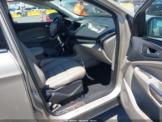 1FMCU0HD3JUC76817 Ford ESCAPE SEL