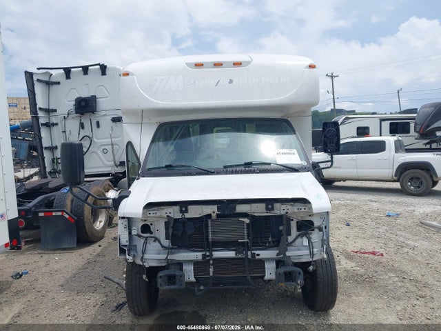 Ford E-450 Cutaway 2023 1FDFE4FN8PDD38296 Image 12