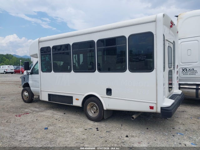 Ford E-450 Cutaway 2023 1FDFE4FN8PDD38296 Image 3