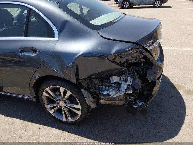 45480918 :رقم المزاد ، WDDWF4KB5GR144492 vin ، 2016 Mercedes-benz C 300 4matic مزاد بيع