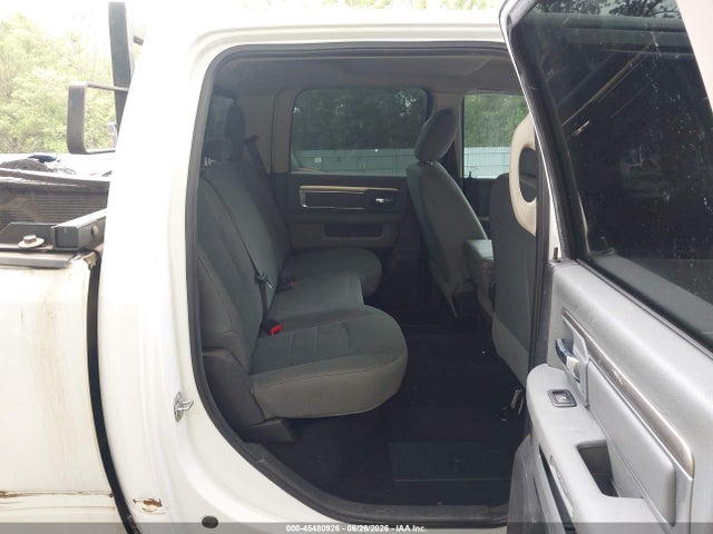 45480926 :رقم المزاد ، 3C6TR5JT2HG620341 vin ، 2017 Ram 2500 Slt  4x4 8' Box مزاد بيع