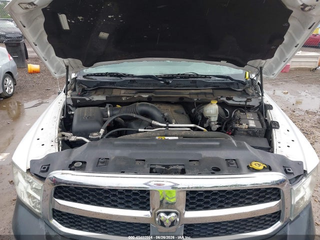 45480964 :رقم المزاد ، 1C6RR7FT1GS142385 vin ، 2016 Ram 1500 Tradesman مزاد بيع