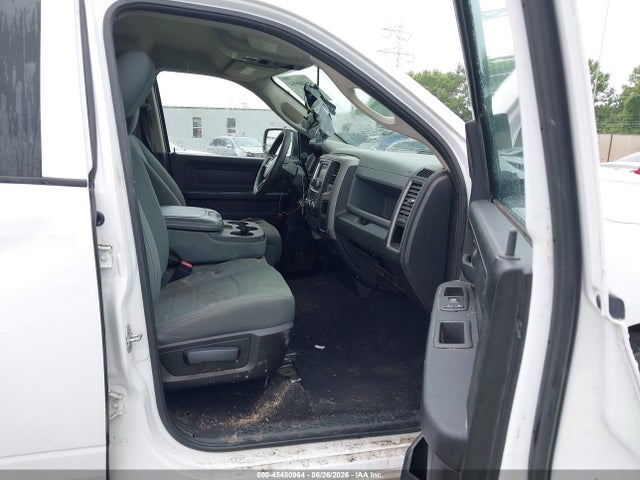 45480964 :رقم المزاد ، 1C6RR7FT1GS142385 vin ، 2016 Ram 1500 Tradesman مزاد بيع