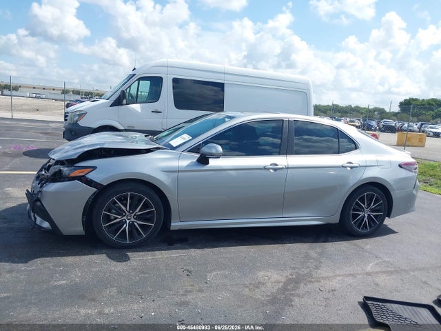2024 Toyota Camry Se მანქანა იყიდება აუქციონზე, vin: 4T1G11AK8RU240013, აუქციონის ნომერი: 45480983
