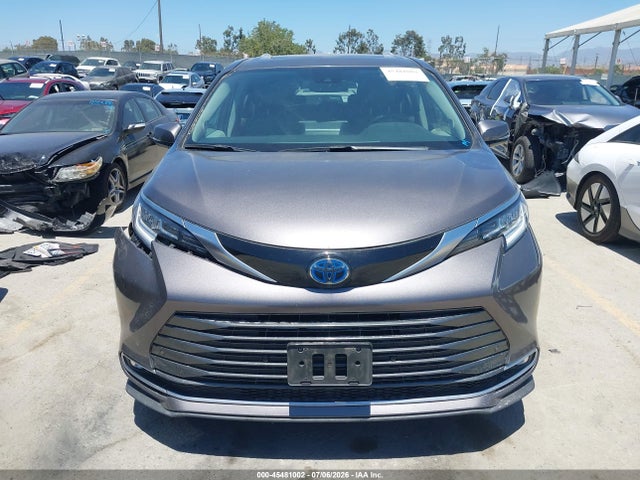 Toyota Sienna Limited 2023 5TDZRKEC5PS168591 Image 12