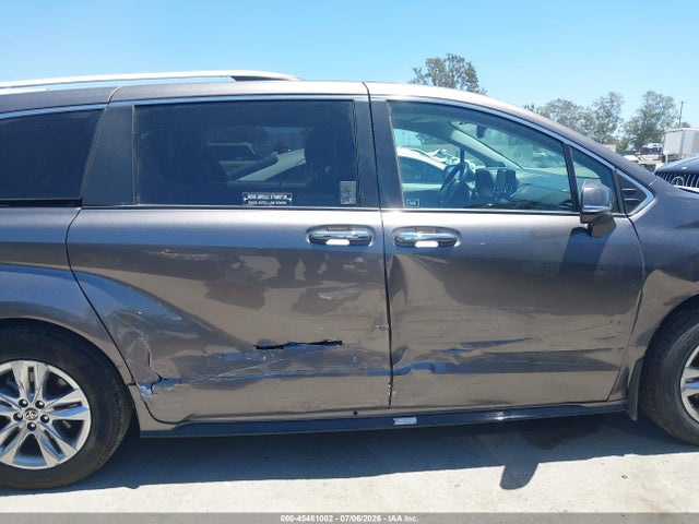 Toyota Sienna Limited 2023 5TDZRKEC5PS168591 Image 13