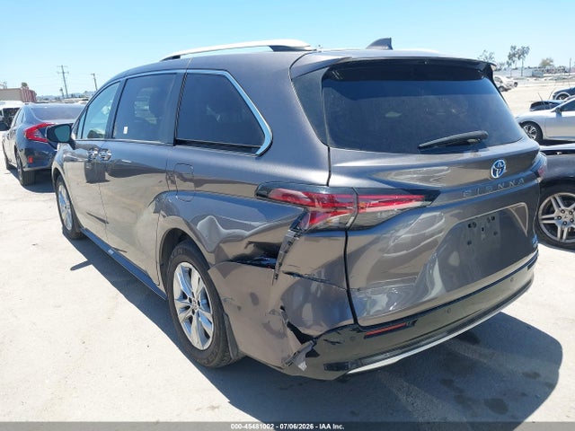 Toyota Sienna Limited 2023 5TDZRKEC5PS168591 Image 3