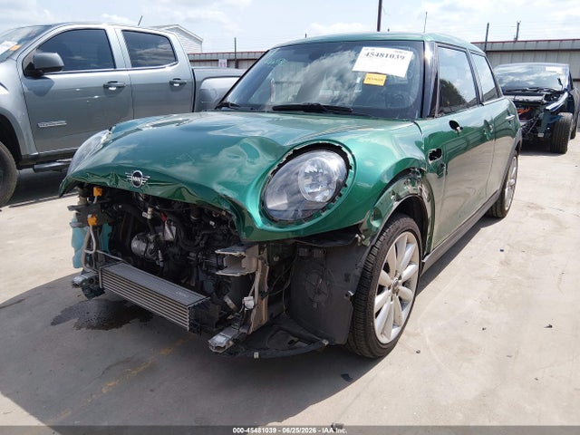 Продаж на аукціоні авто 2020 Mini Hardtop Oxford Edition, vin: WMWXU7C09L2M56267, номер лоту: 45481039