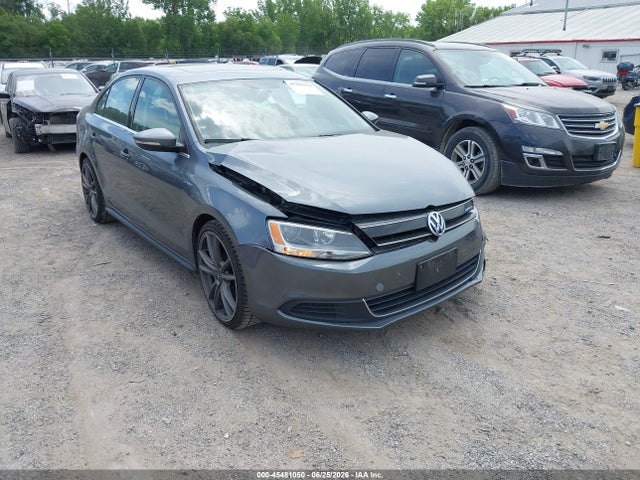 2013 Volkswagen Jetta Hybrid Sel მანქანა იყიდება აუქციონზე, vin: 3VW637AJ3DM296634, აუქციონის ნომერი: 45481050