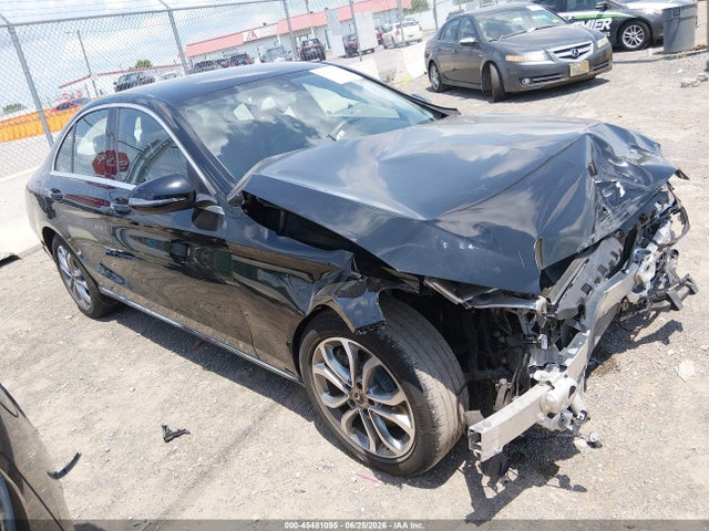 45481095 :رقم المزاد ، 55SWF4JBXHU220791 vin ، 2017 Mercedes-benz C 300 مزاد بيع