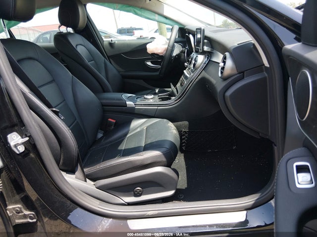 45481095 :رقم المزاد ، 55SWF4JBXHU220791 vin ، 2017 Mercedes-benz C 300 مزاد بيع