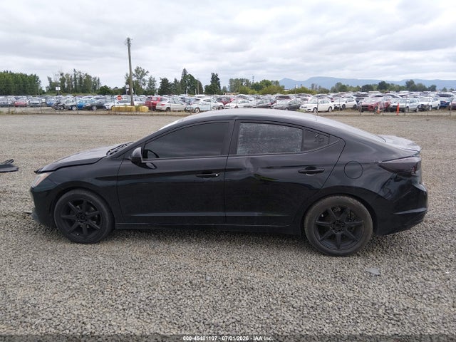 KMHD74LFXKU841285 Hyundai ELANTRA SE