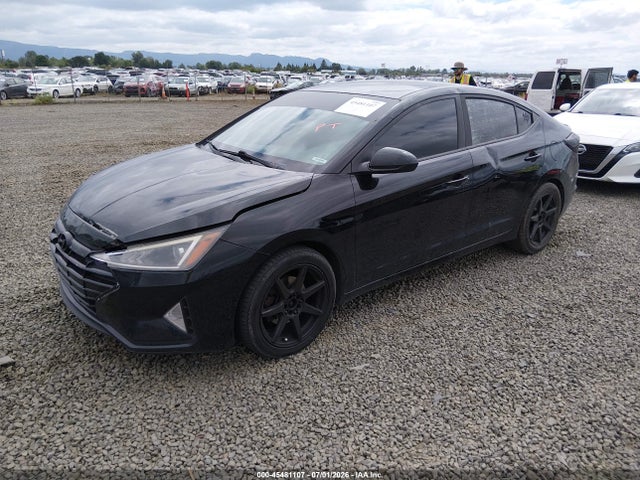 KMHD74LFXKU841285 Hyundai ELANTRA SE