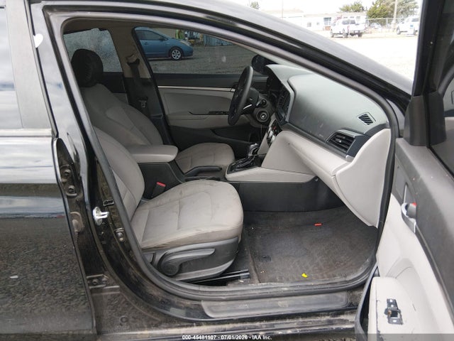 KMHD74LFXKU841285 Hyundai ELANTRA SE