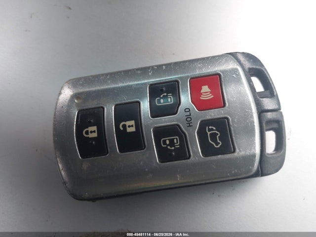 5TDYK3DCXFS649846 Toyota Sienna Xle Premium 8 Passenger