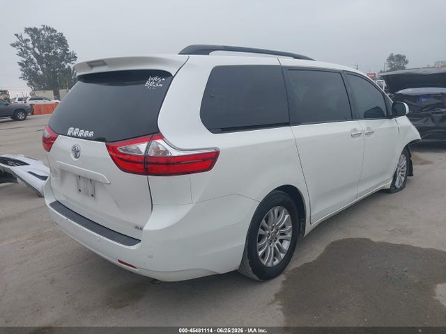 5TDYK3DCXFS649846 Toyota Sienna Xle Premium 8 Passenger