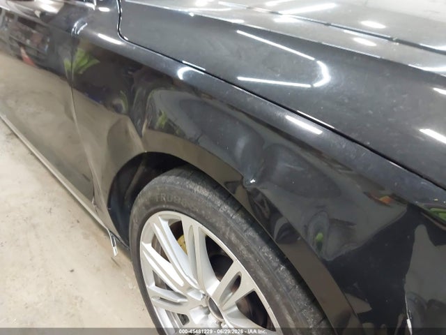 45481229 :رقم المزاد ، WAU3GAFD5FN040897 vin ، 2015 Audi A8 L 3.0t مزاد بيع
