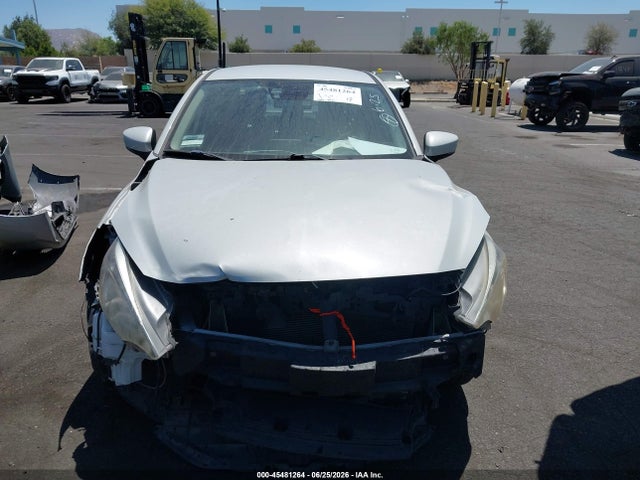Toyota YARIS LE 2019 3MYDLBYV3KY523673 Image 13