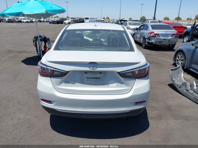 Toyota YARIS LE 2019 3MYDLBYV3KY523673 Image 17