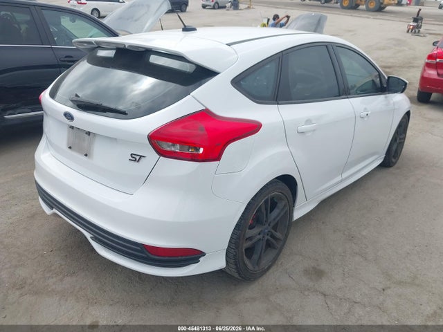 Ford FOCUS ST 2015 1FADP3L97FL369816 Image 4