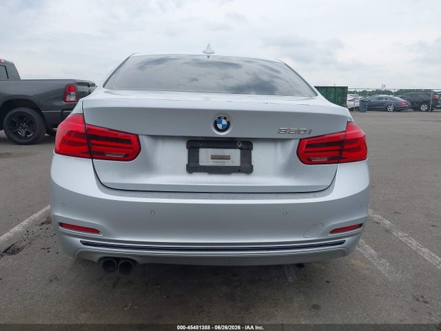 2017 Bmw 3 Series 330i მანქანა იყიდება აუქციონზე, vin: WBA8B9G32HNU56918, აუქციონის ნომერი: 45481388